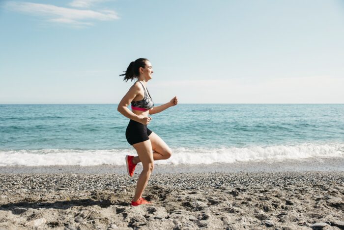 6 consejos para cuidar tus pies en la playa